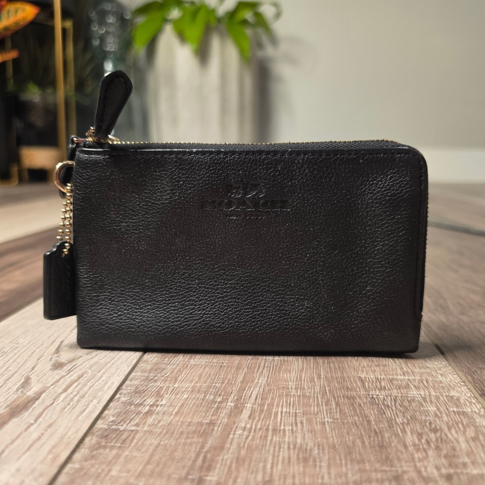 Coach Double Zip Wristlet Womens OS Black Excellent Pebbled Leather Wallet